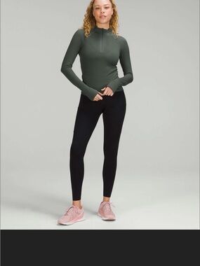 NWT ..lululemon athletica Women's Ventscape 1/2 zip - Smoked Spruce